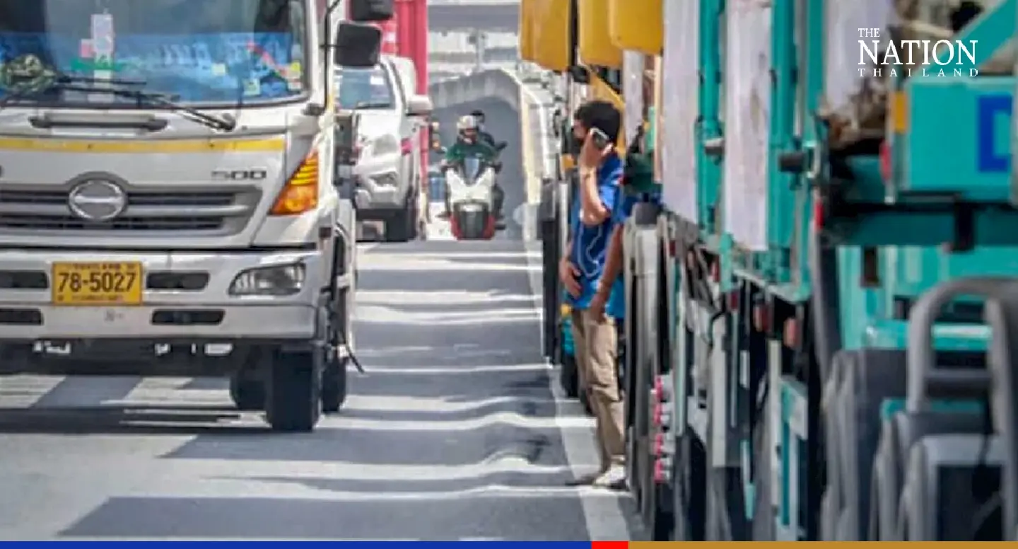 Delivery trucks urged to stay off roads to keep Thai roads safe during New Year's Delivery trucks urged to stay off roads to keep Thai roads safe during New Year's