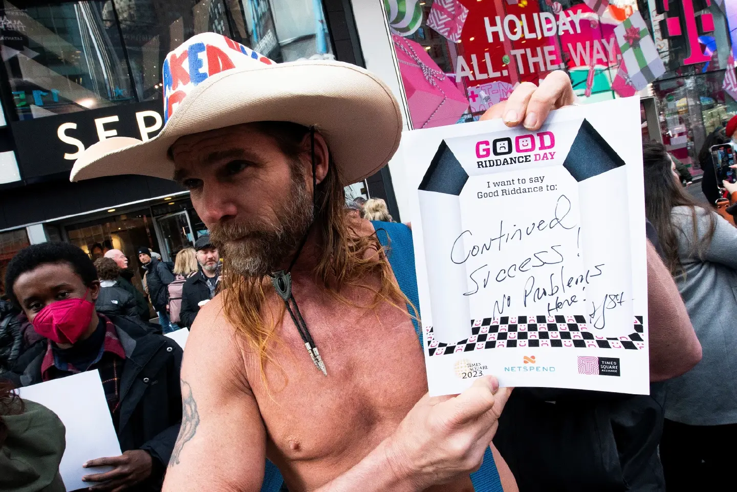 'Ukraine war,' 'pandemic,' 'falling off the beam' - Times Sq bids '22 good riddance 'Ukraine war,' 'pandemic,' 'falling off the beam' - Times Sq bids '22 good riddance
