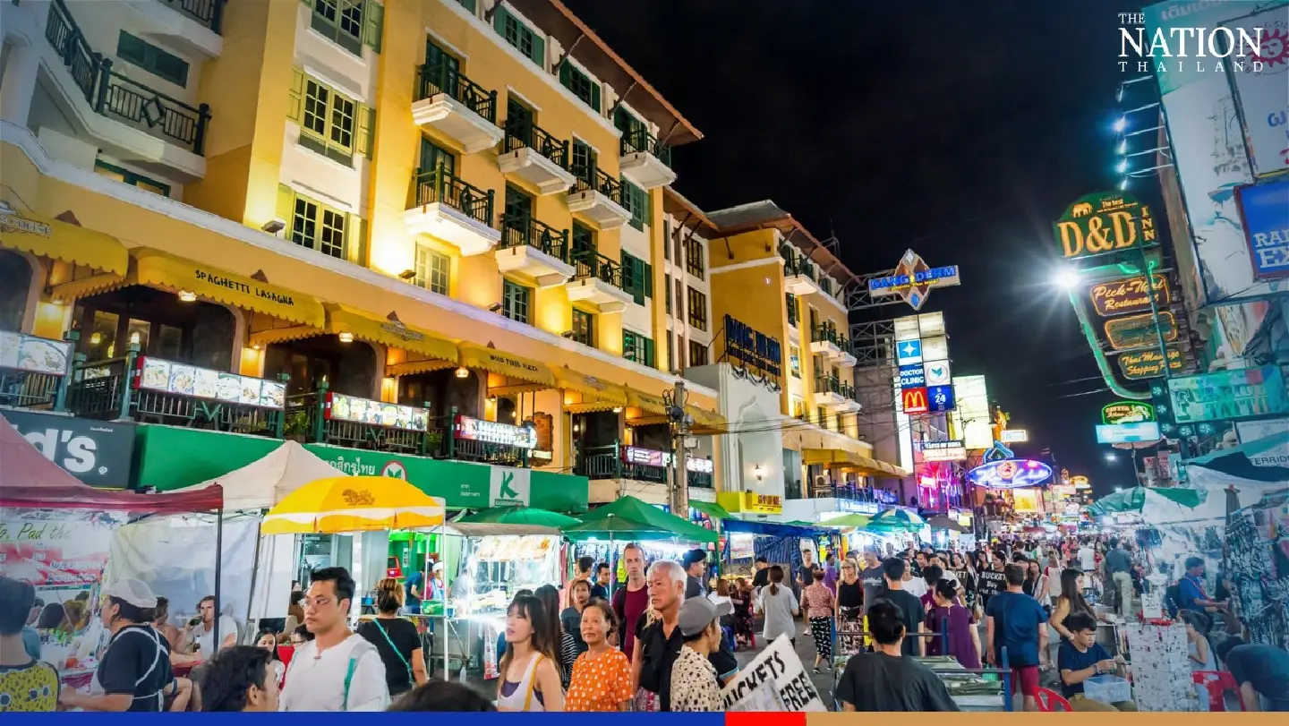 Khao San Road runs short of staff to serve flood of festive tourists
