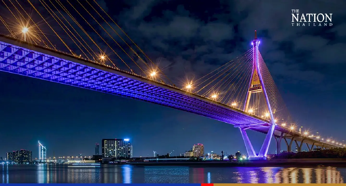 Light shows on 13 Chao Phraya bridges to usher in New Year Light shows on 13 Chao Phraya bridges to usher in New Year
