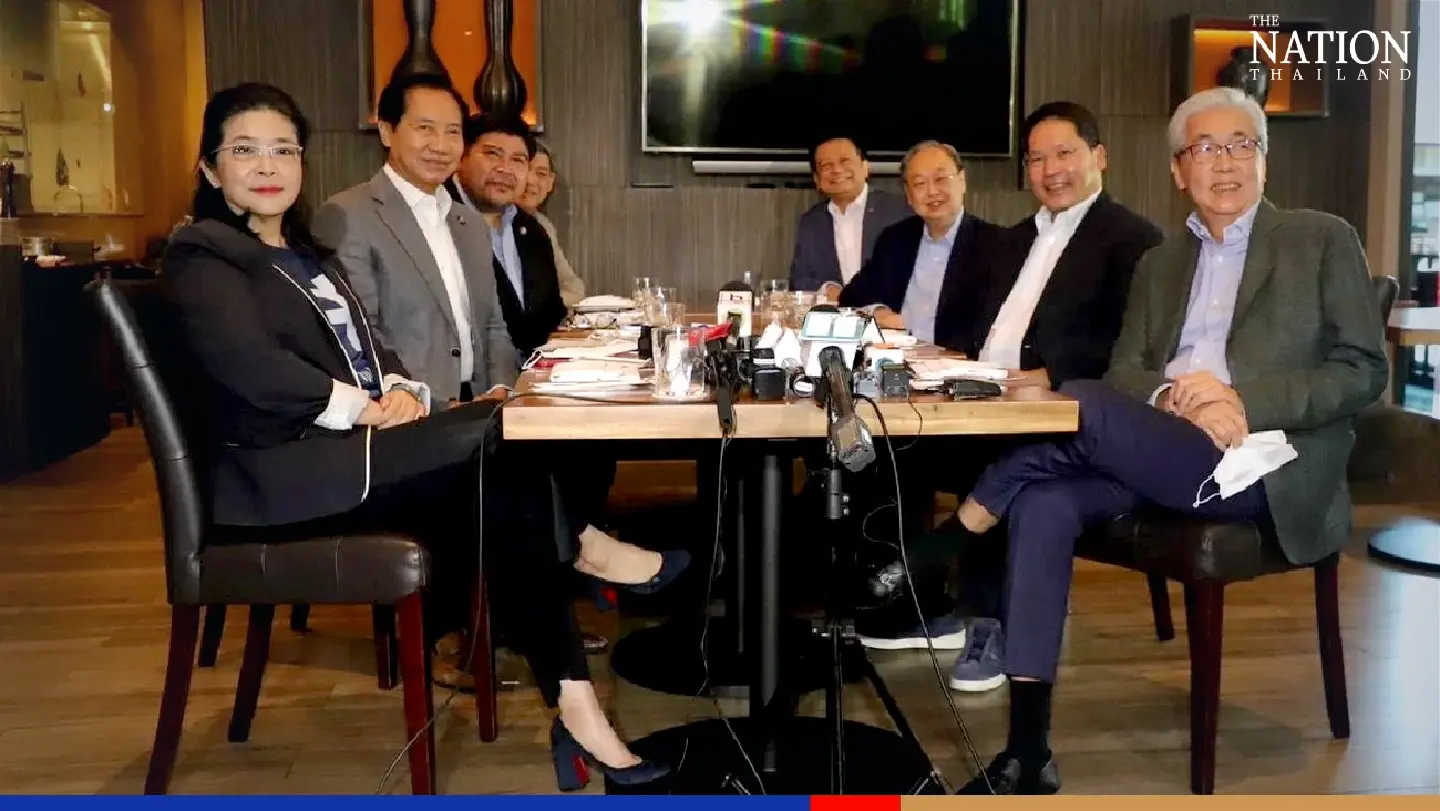 Sang Anakot Thai and Thai Sang Thai announce electoral alliance