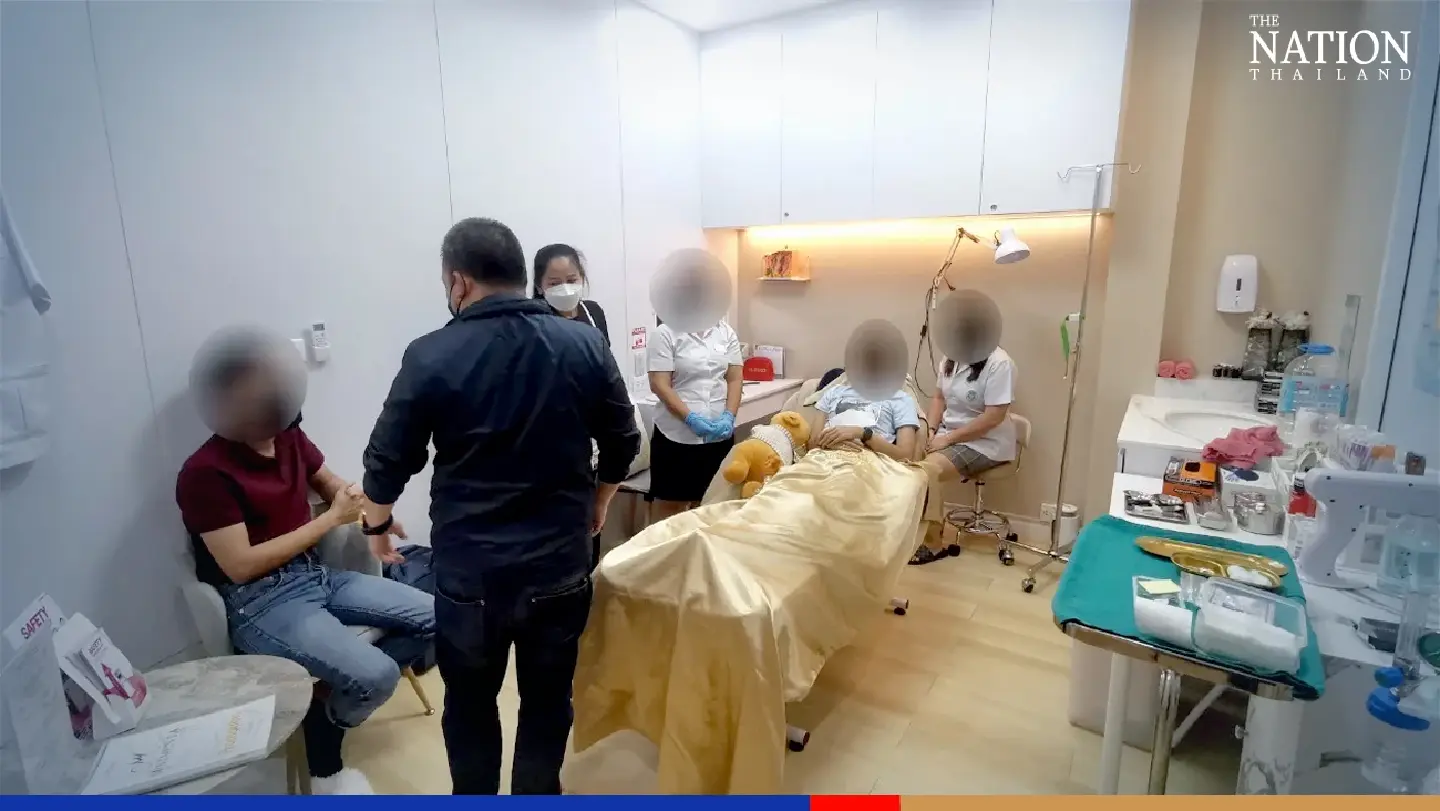 YouTube-taught 'surgeon' among 8 bogus doctors nabbed in crackdown YouTube-taught 'surgeon' among 8 bogus doctors nabbed in crackdown