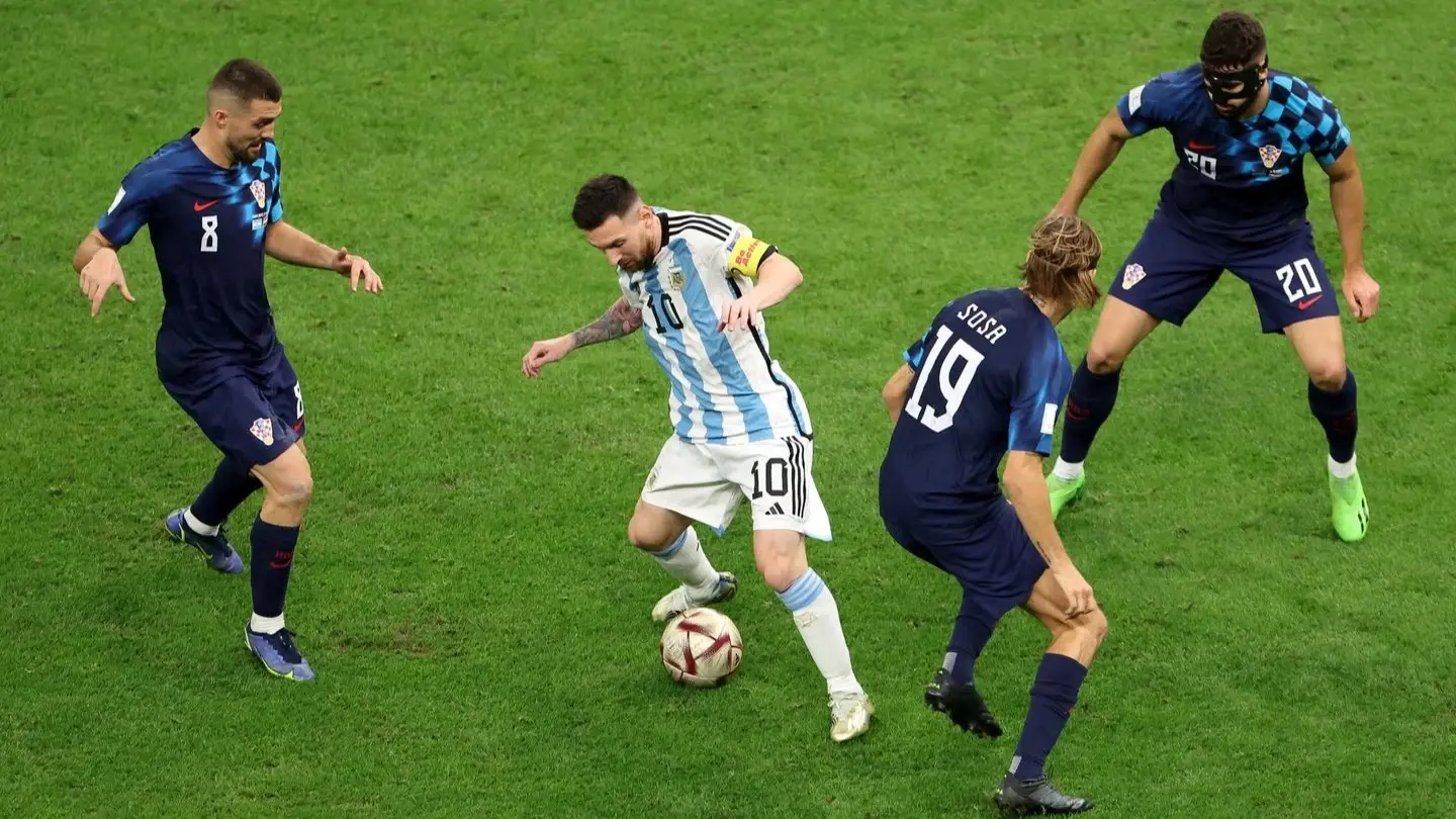 Argentina sweep past Croatia 3-0 to reach World Cup final Argentina sweep past Croatia 3-0 to reach World Cup final