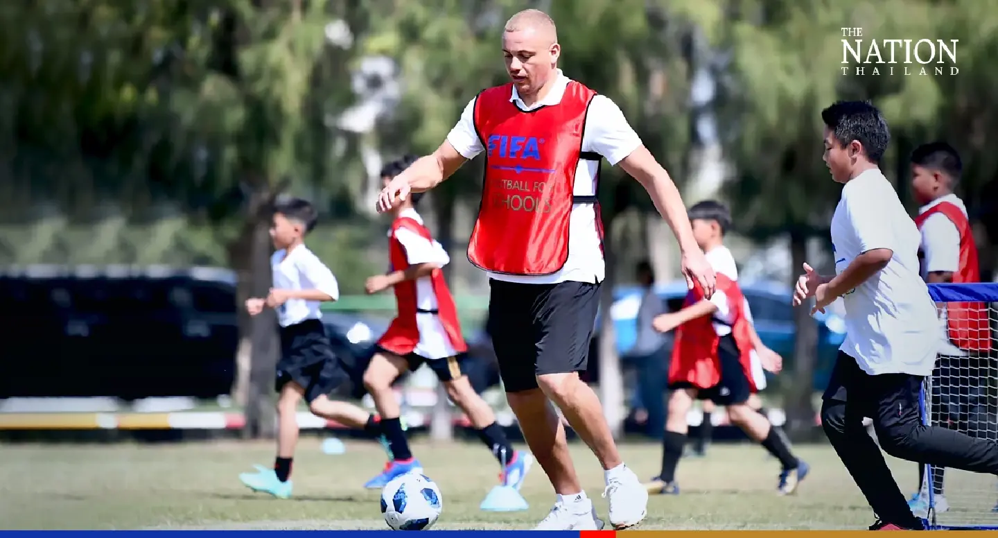 Man U legend Wes Brown kicks off ‘Fifa for Schools’ in Thailand Man U legend Wes Brown kicks off ‘Fifa for Schools’ in Thailand