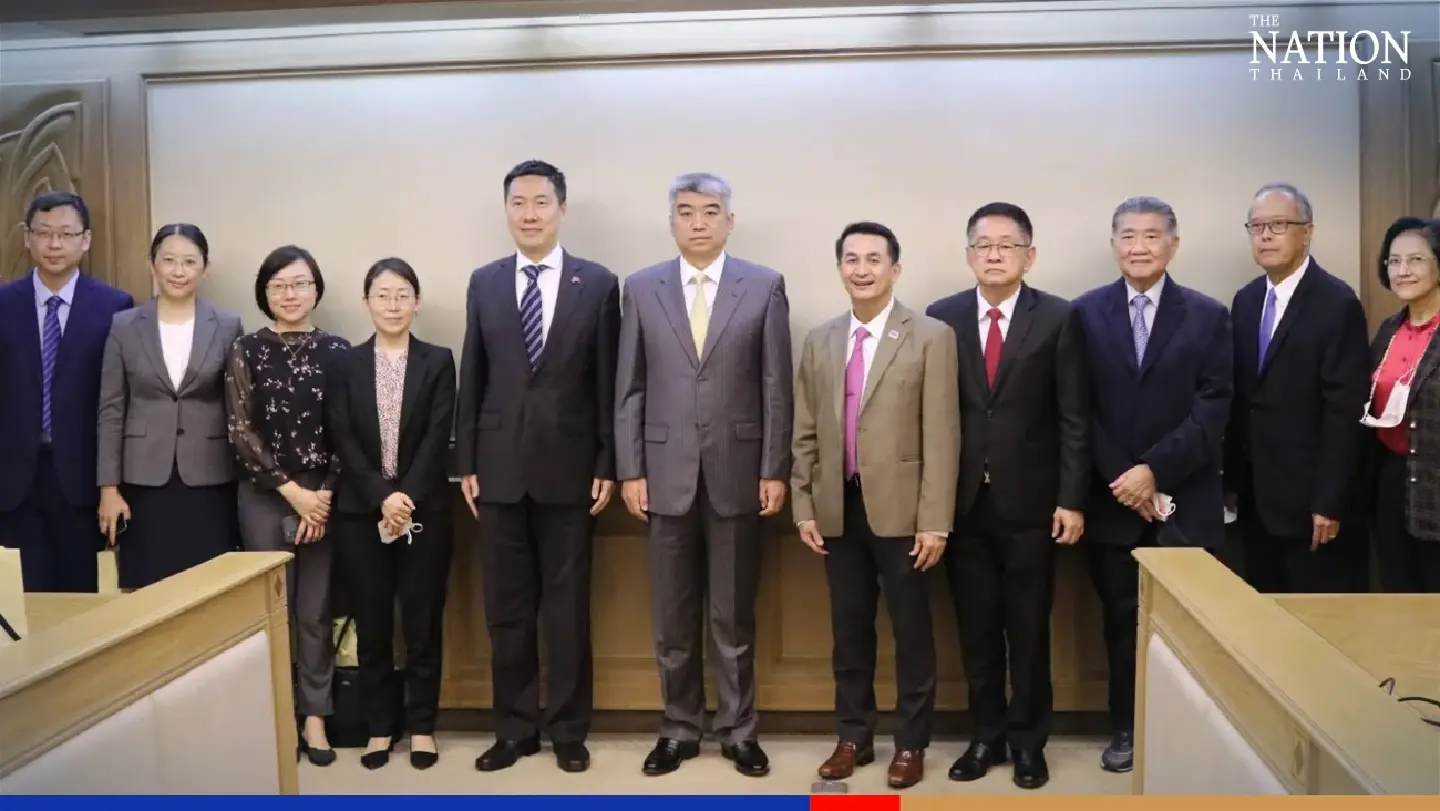 Pheu Thai meet Chinese trade delegation to build bilateral ties ahead of polls Pheu Thai meet Chinese trade delegation to build bilateral ties ahead of polls