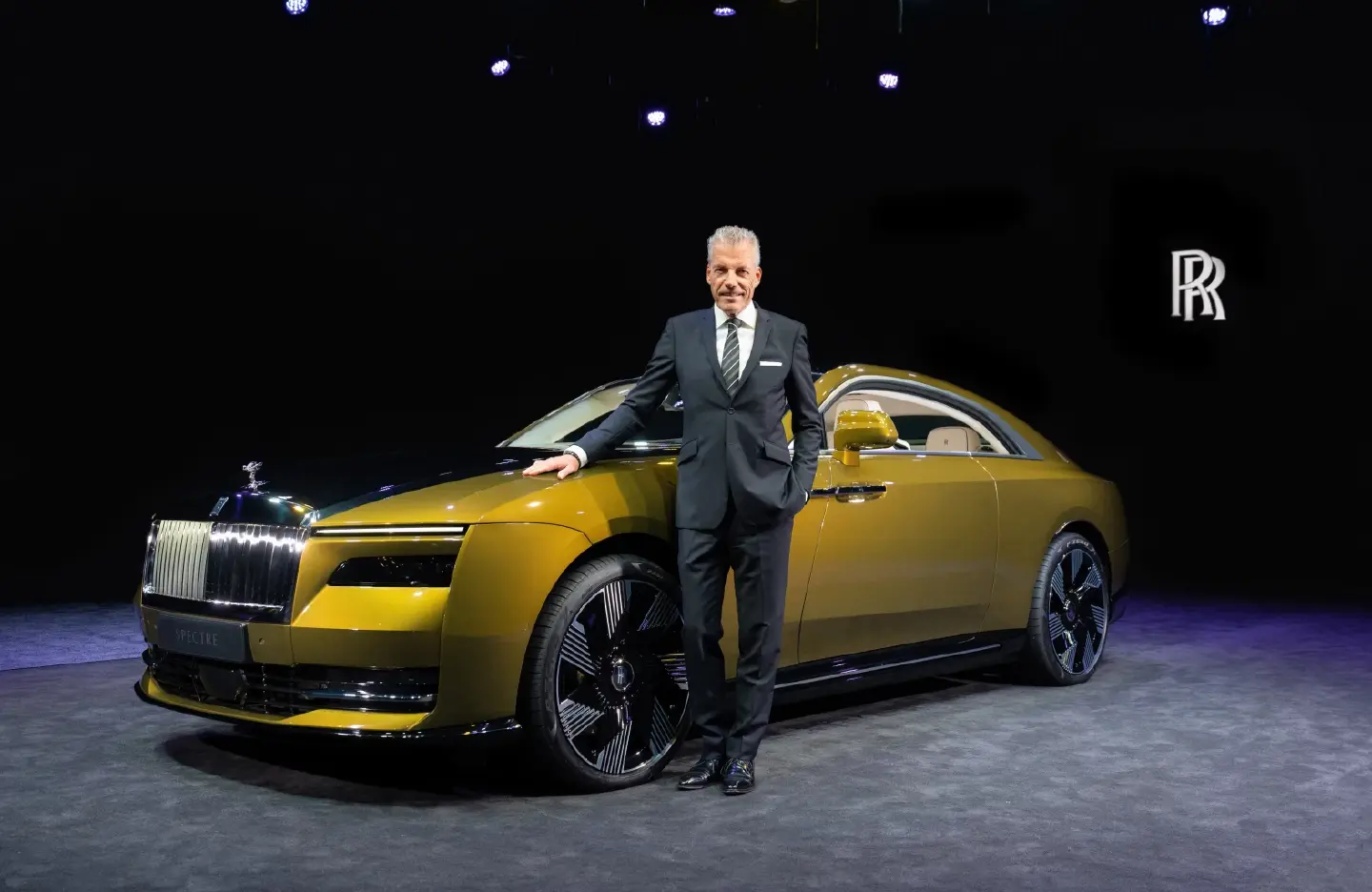 Historic sales record completes landmark year for Rolls-Royce cars