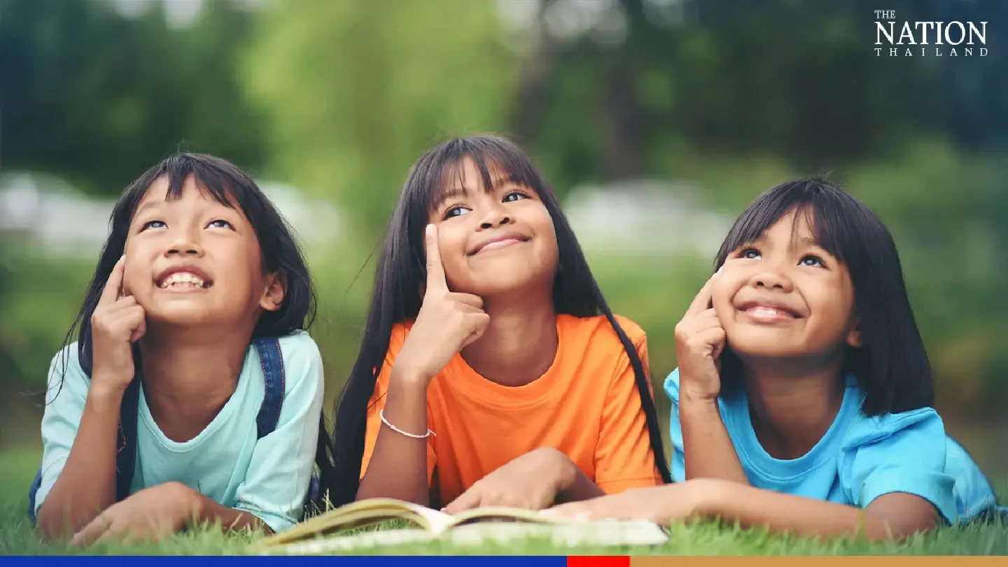 Time for young students to stop wearing face masks at school, top virologists says