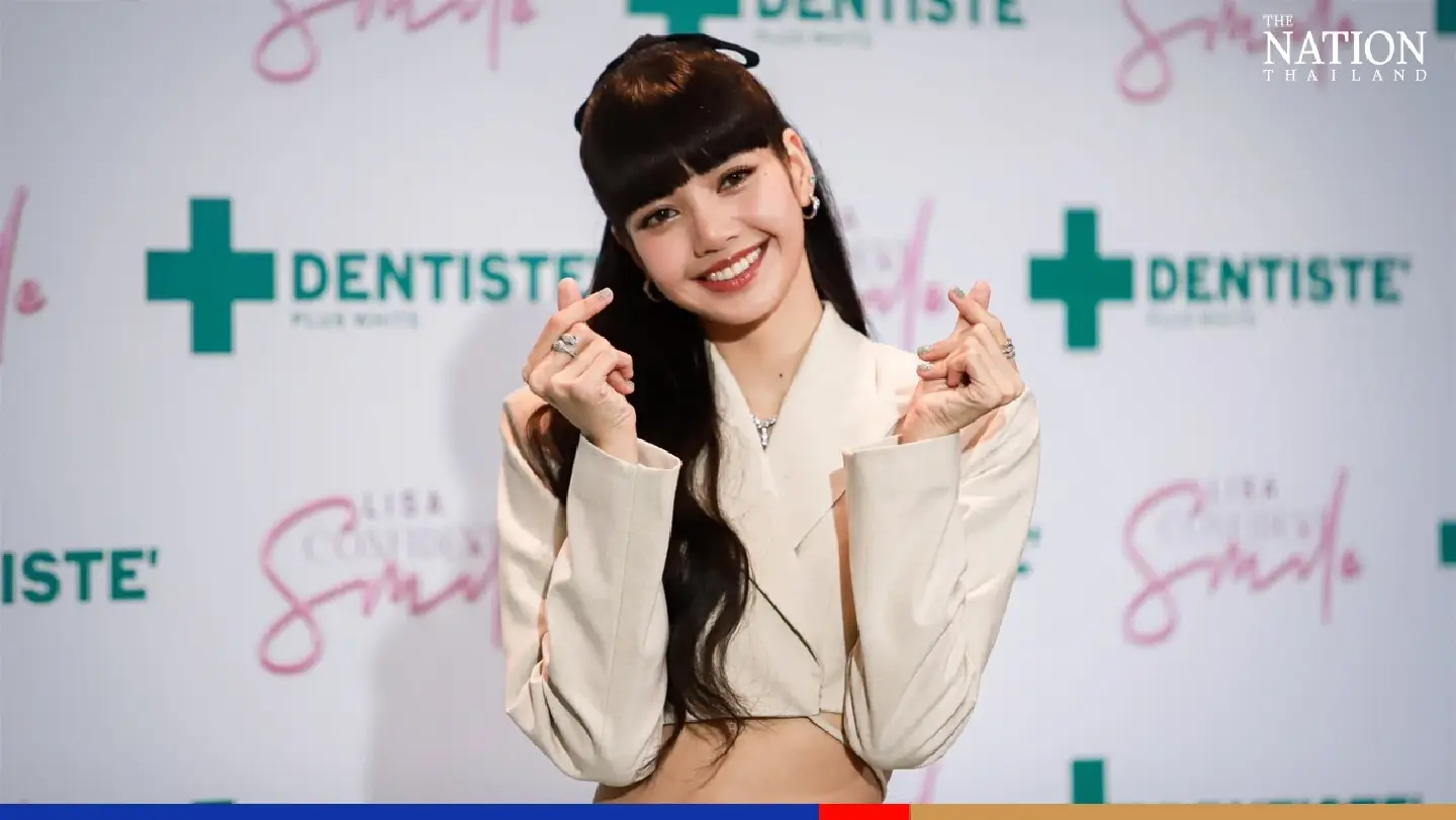 Lisa meets Thai fans at exclusive meet & greet