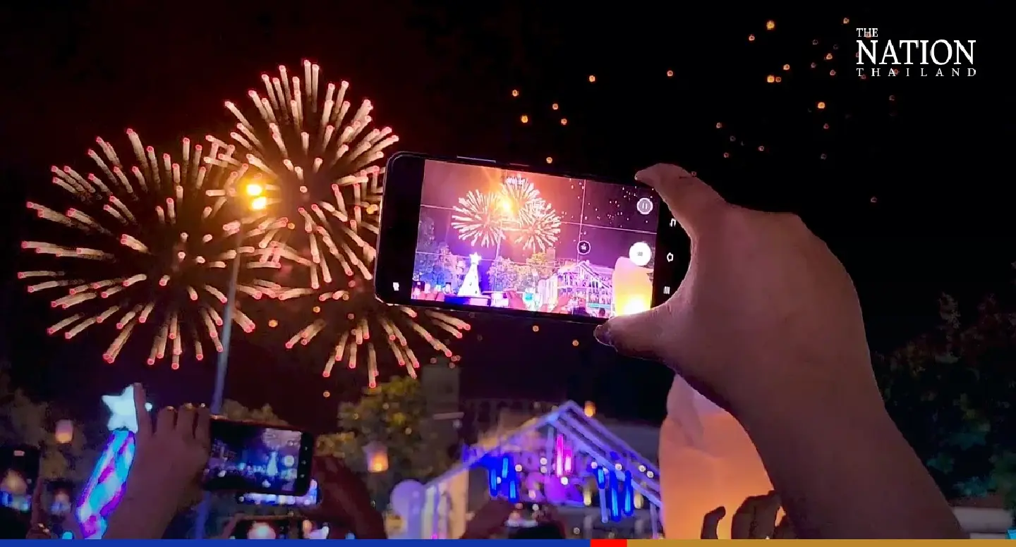 Chiang Mai welcomes 2023 with prayers, lanterns and dazzling pyrotechnics