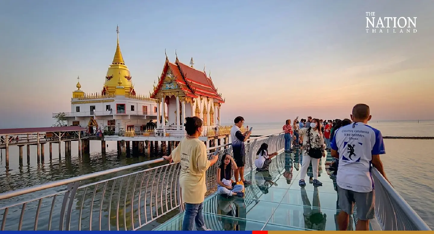 Chachoengsao temple opens glass bridge above sea as new attraction