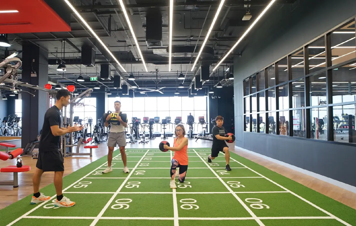 Flagship launch brings Jetts Thailand to 40-club milestone