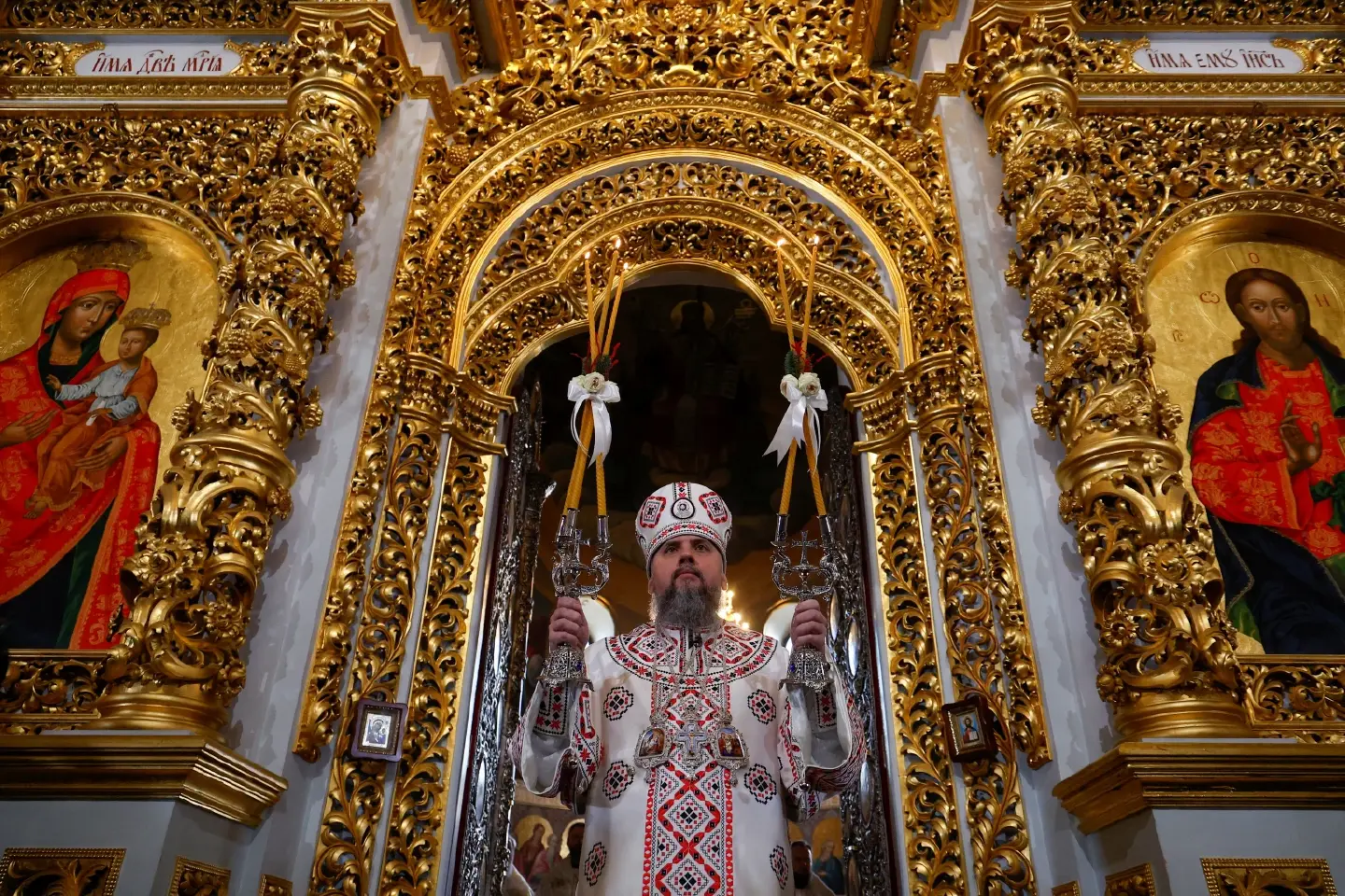 Zelenskiy says Russia did not keep ceasefire, shelled Bakhmut