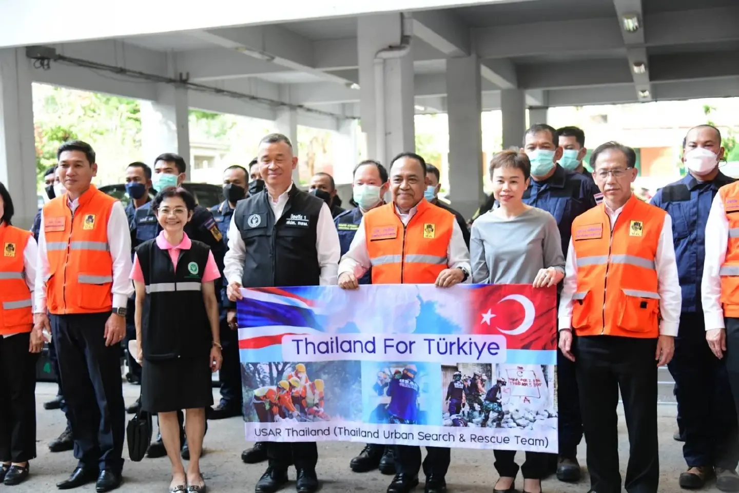 10 Bangkok rescue experts join Thai quake-response mission in Turkey 10 Bangkok rescue experts join Thai quake-response mission in Turkey