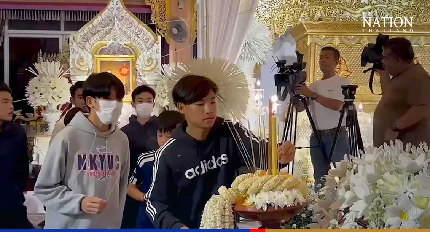 Funeral in Chaing Rai 'drew Duangphet’s soul home' from UK