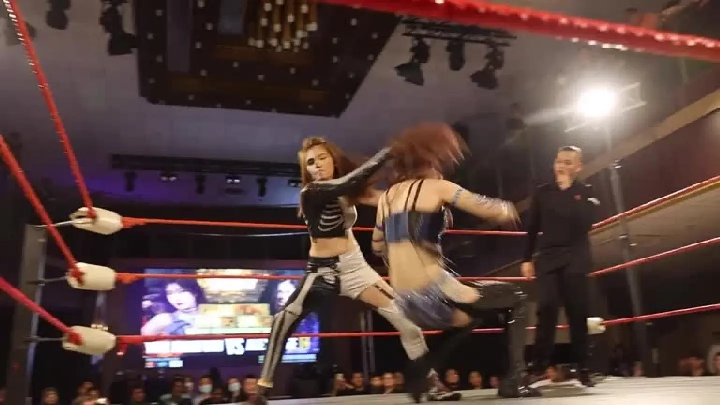 Singapore's first female pro-wrestler kicks ‘Disney Princess’ stereotype Singapore's first female pro-wrestler kicks ‘Disney Princess’ stereotype