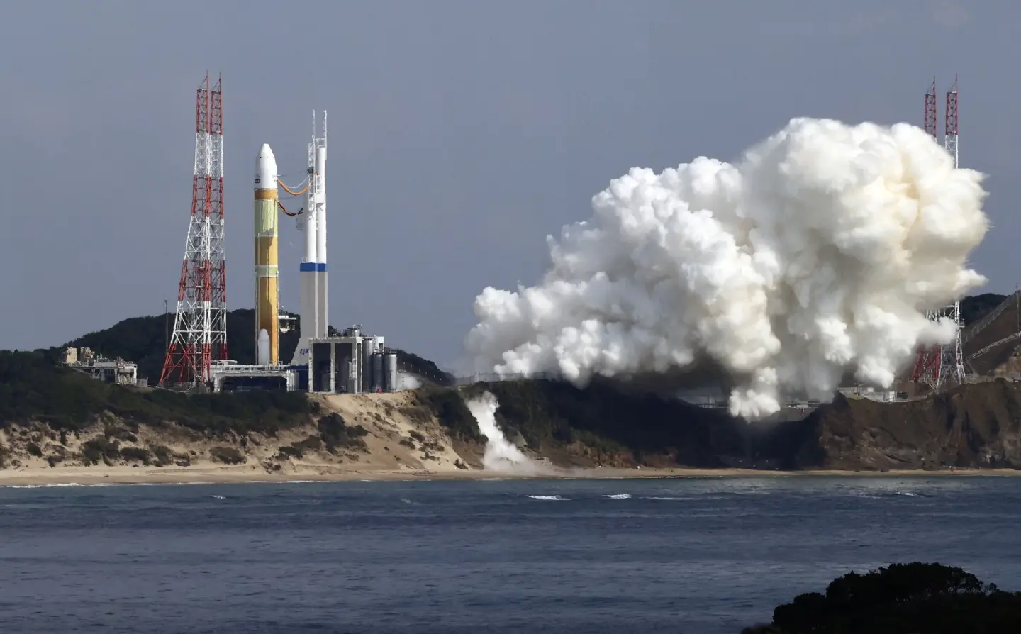 Japan's new H3 rocket fails to launch Japan's new H3 rocket fails to launch