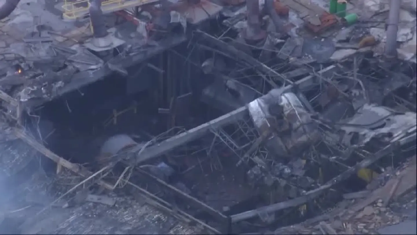 Explosion rocks Ohio factory, scattering molten metal; 14 injured Explosion rocks Ohio factory, scattering molten metal; 14 injured