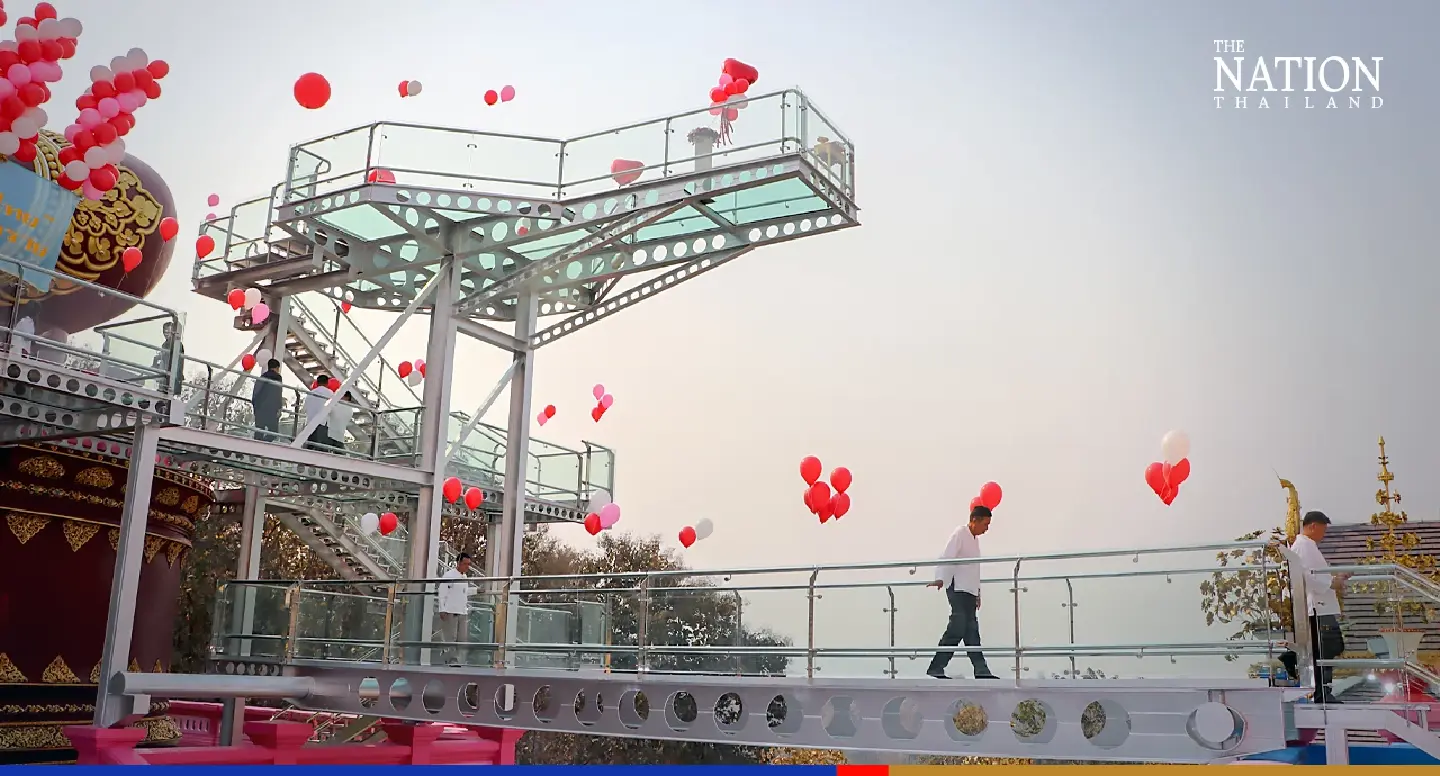 Valentine's Day gift from Chiang Rai temple: Access to new 3-storey skywalk
