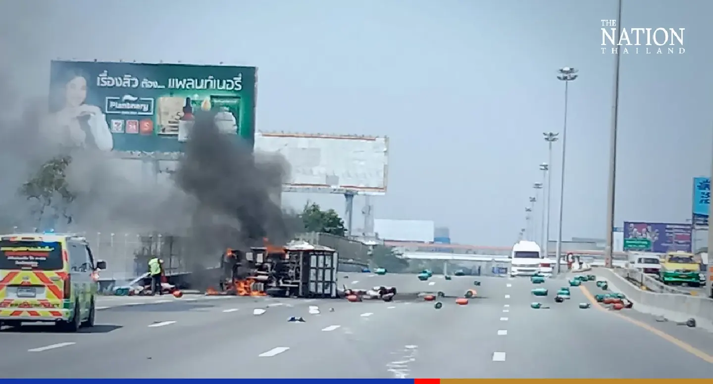 Gas truck goes up in flames on Bangkok motorway Gas truck goes up in flames on Bangkok motorway