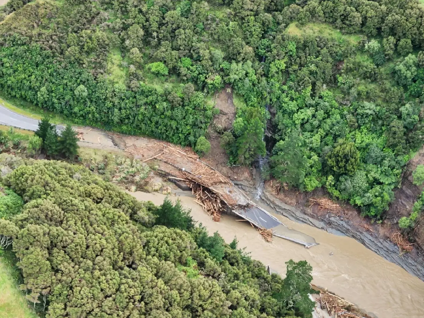 Cyclone death toll in New Zealand rises to 11 as recovery continues Cyclone death toll in New Zealand rises to 11 as recovery continues