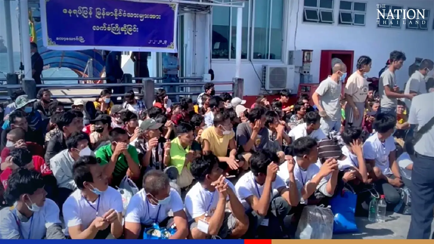 Senior Myanmar military official turns up for repatriation of illegal immigrants from Ranong