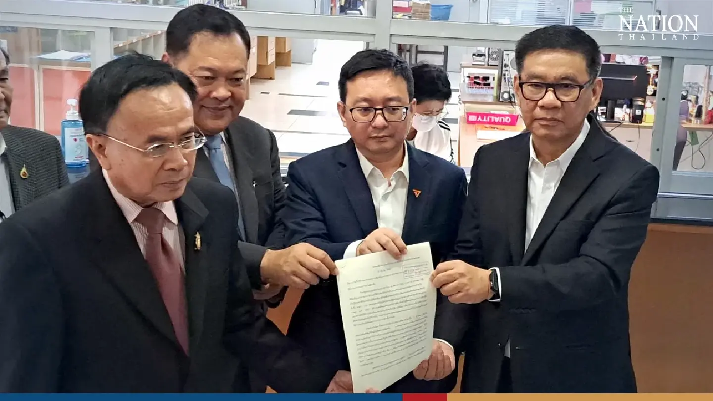 Major political parties urge EC to ensure ease of voting for Thais overseas Major political parties urge EC to ensure ease of voting for Thais overseas