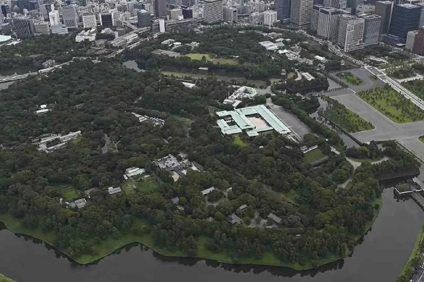 Japan’s Ruling Party Thrown by PM’s Unexpected Call for Talks on Imperial Succession Japan’s Ruling Party Thrown by PM’s Unexpected Call for Talks on Imperial Succession