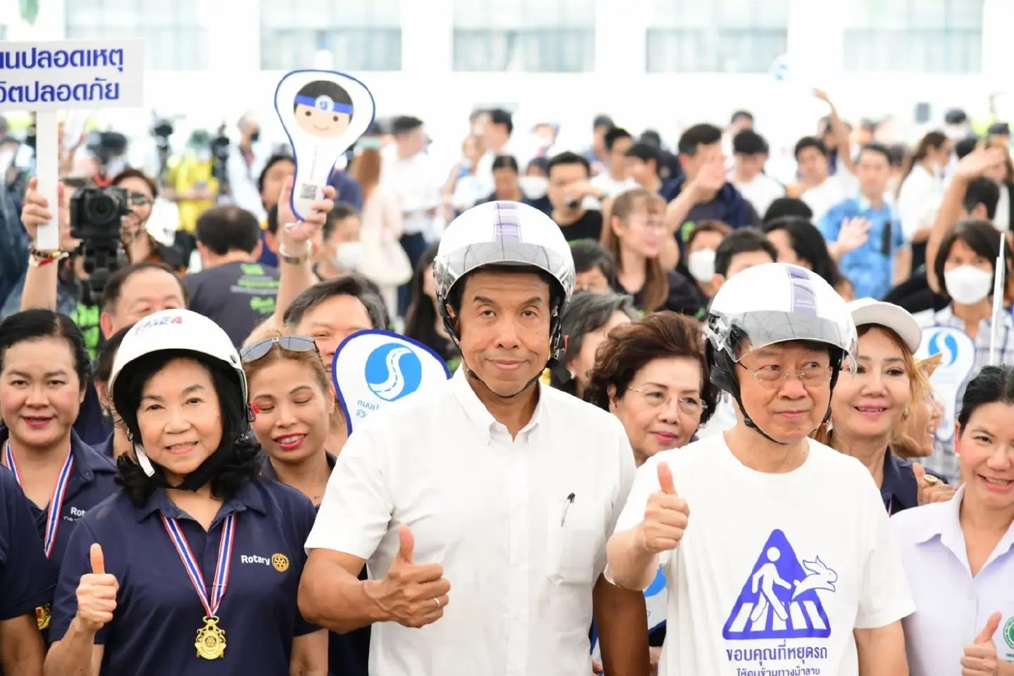 Bangkok aims to reduce traffic fatalities by 4,000 per year with helmet campaign