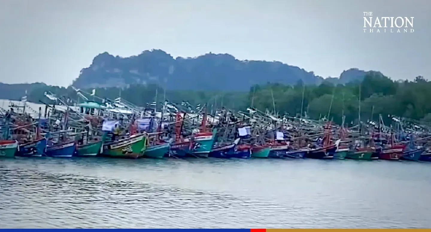Protesting fishermen in Satun ease blockade for tourists