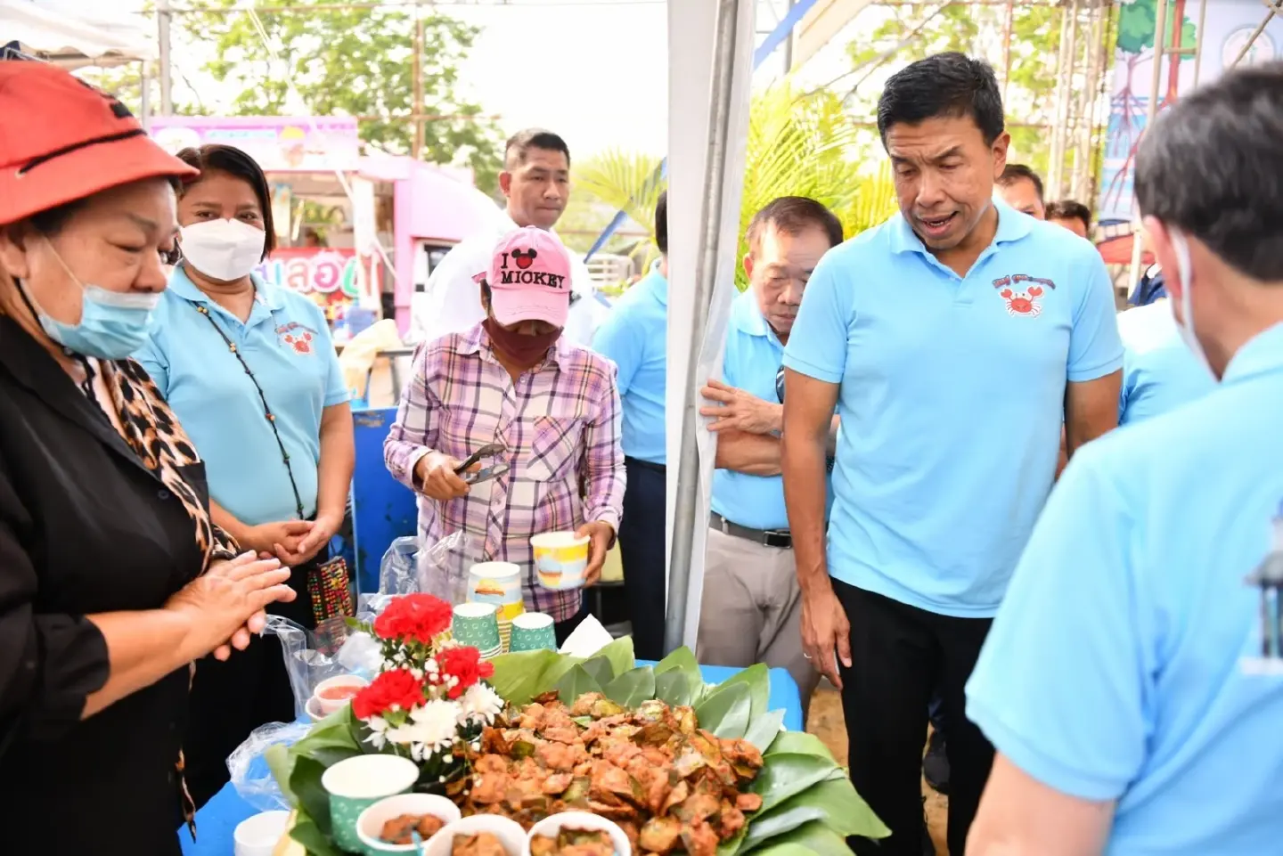 Bangkokians get to feast on seafood at Bang Khunthien’s crab-eating fest until Monday Bangkokians get to feast on seafood at Bang Khunthien’s crab-eating fest until Monday