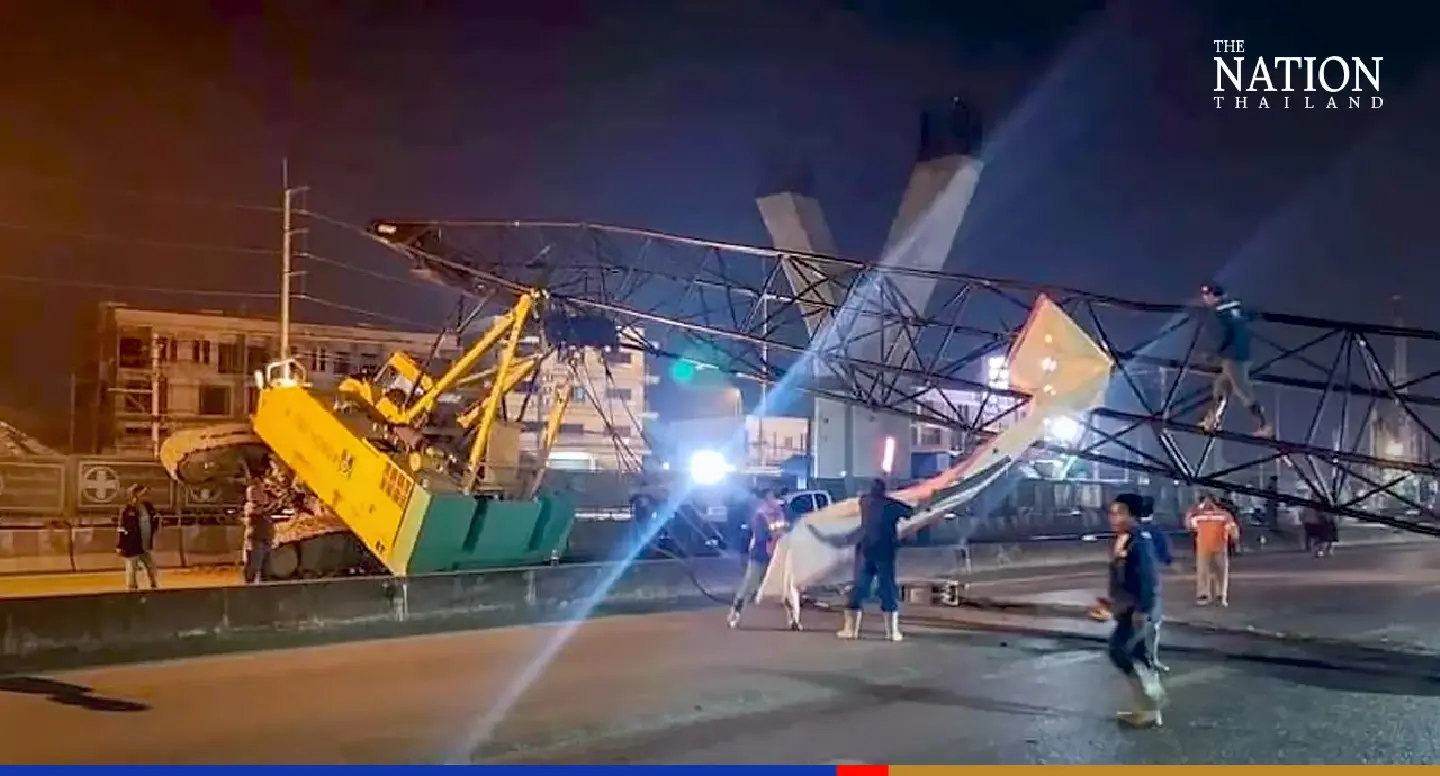 Crane collapse blocks Thailand’s ‘cursed’ Rama II highway Crane collapse blocks Thailand’s ‘cursed’ Rama II highway