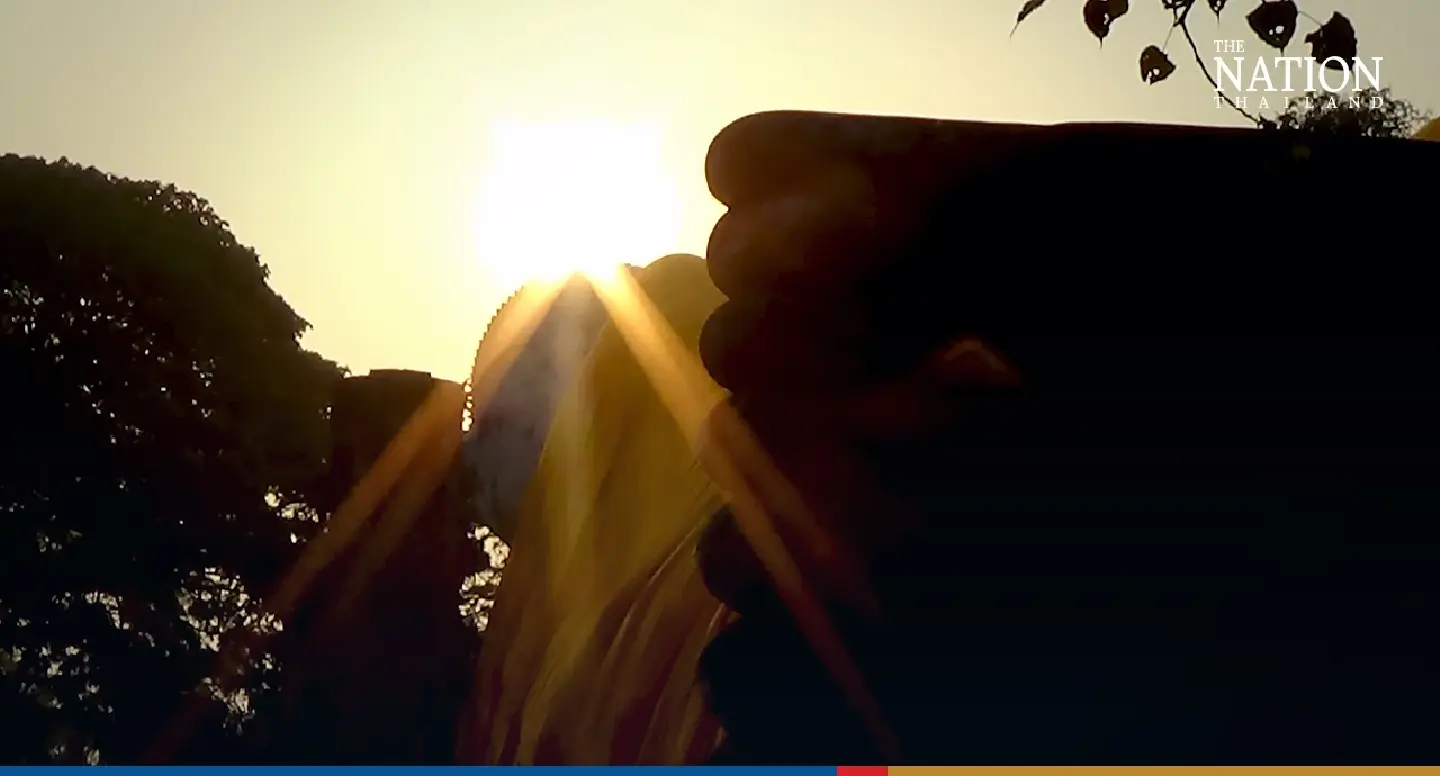 Ang Thong’s giant reclining Buddha bathed in golden light all this week Ang Thong’s giant reclining Buddha bathed in golden light all this week
