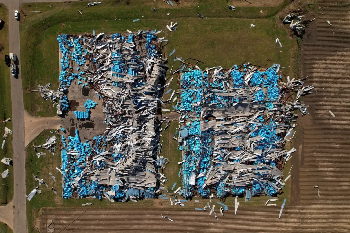 Mississippi tornado and storms kill at least 26 Mississippi tornado and storms kill at least 26
