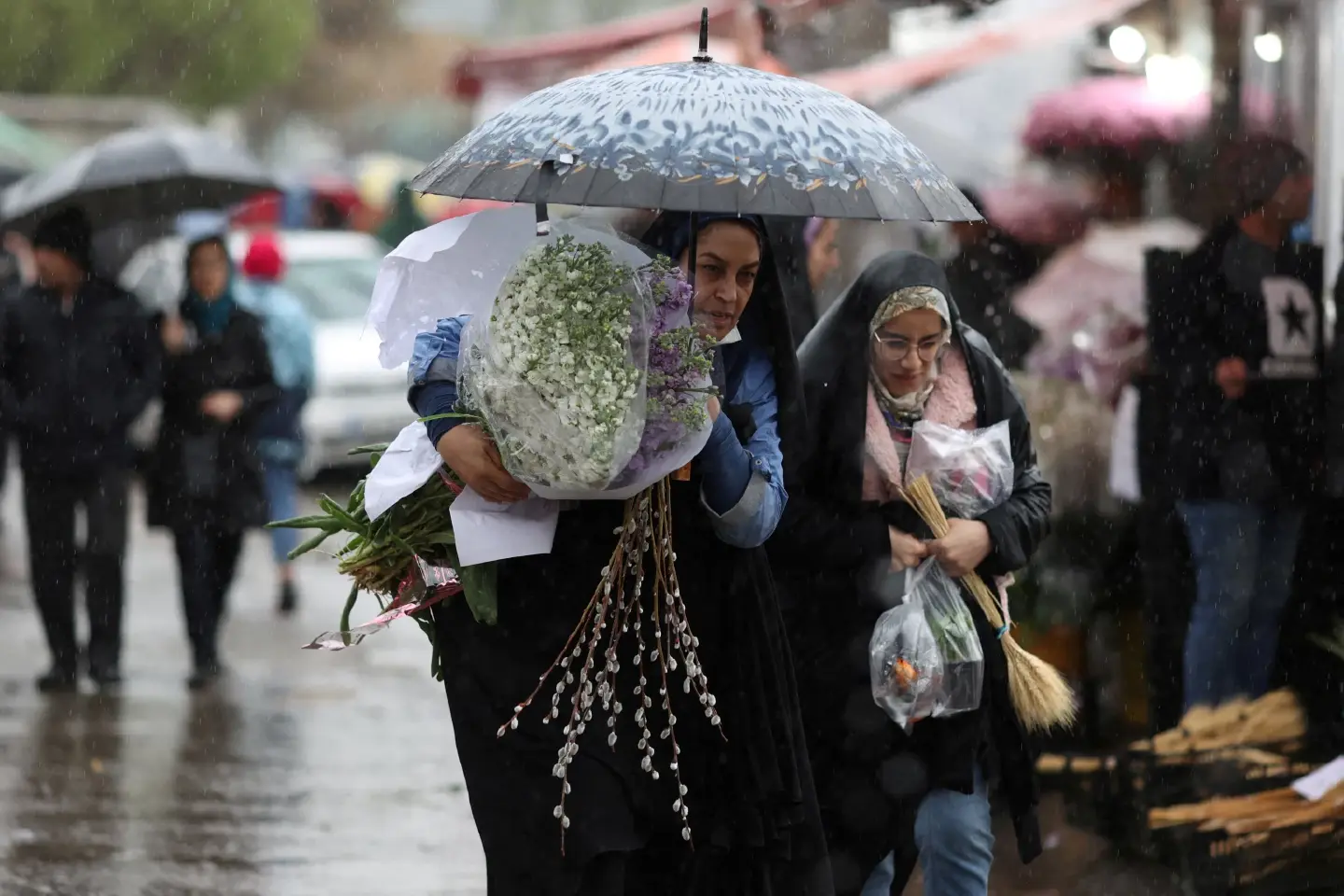 Iran installs cameras to identify unveiled women in public