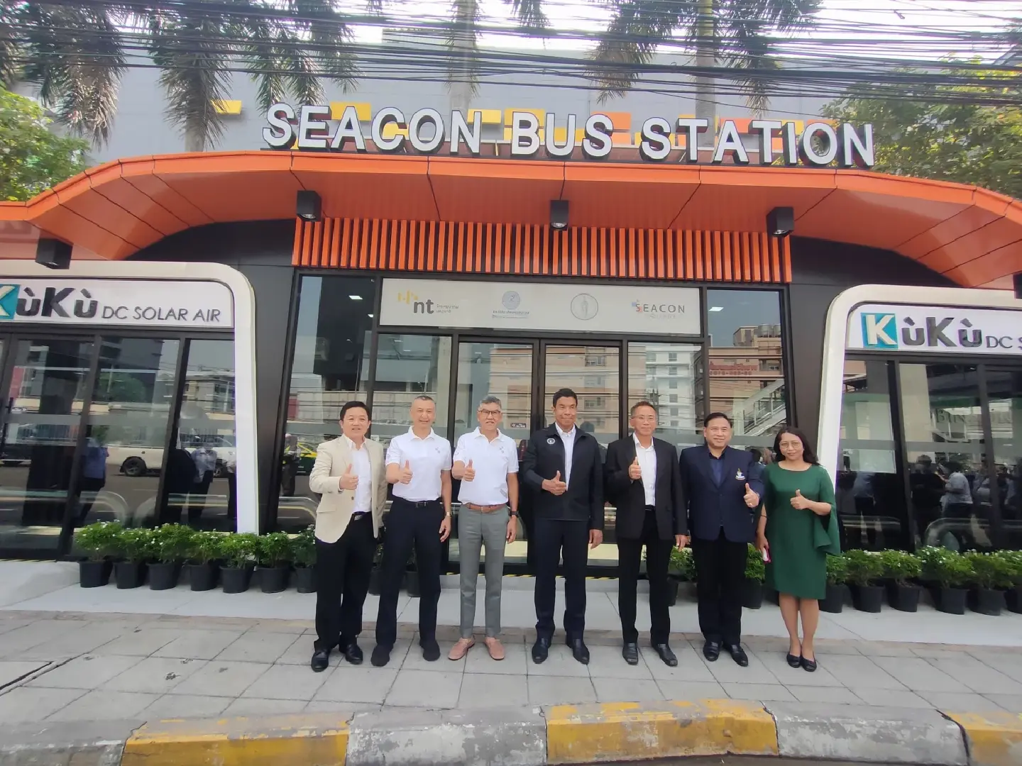 Bangkok launches Thailand’s first air-con bus stop powered by solar energy Bangkok launches Thailand’s first air-con bus stop powered by solar energy
