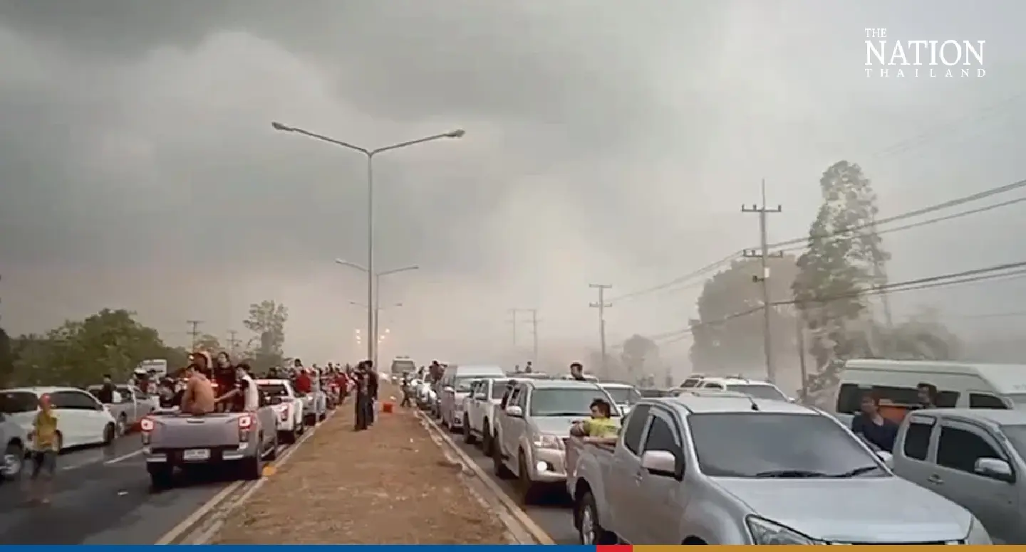 Summer storm breaks up Songkran revelry in Ubon Ratchathani