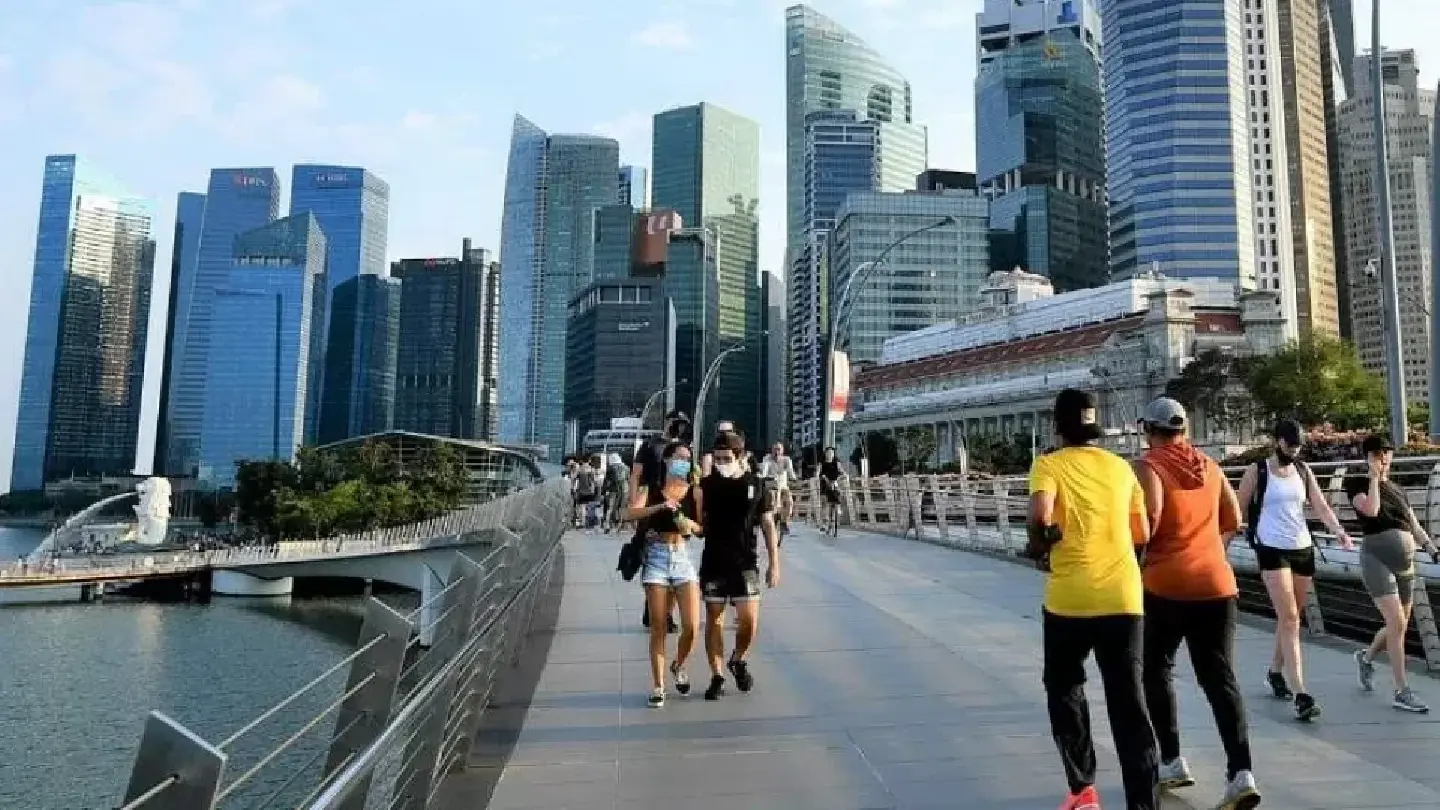 Singapore moves up 2 spots to top world ranking on government effectiveness Singapore moves up 2 spots to top world ranking on government effectiveness