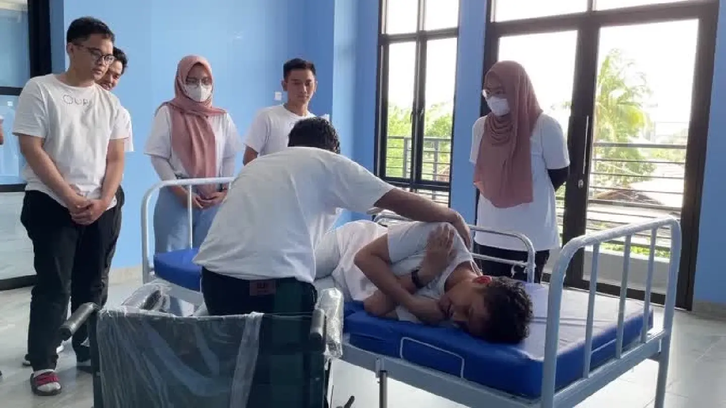 Young Indonesians train as caregivers for Japan's ageing population Young Indonesians train as caregivers for Japan's ageing population