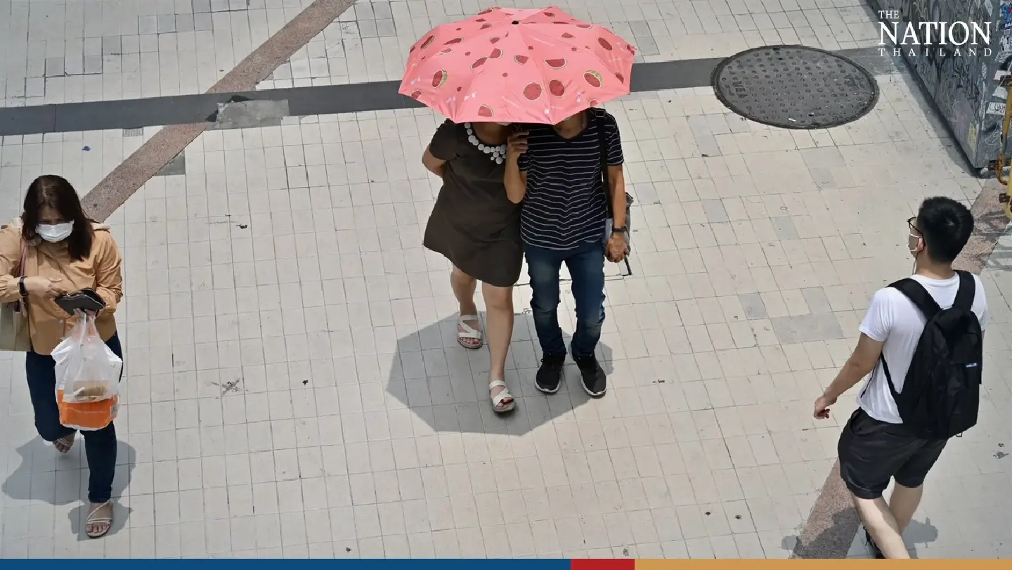 Bangkok experiences rare and weird zero-shadow phenomenon Bangkok experiences rare and weird zero-shadow phenomenon