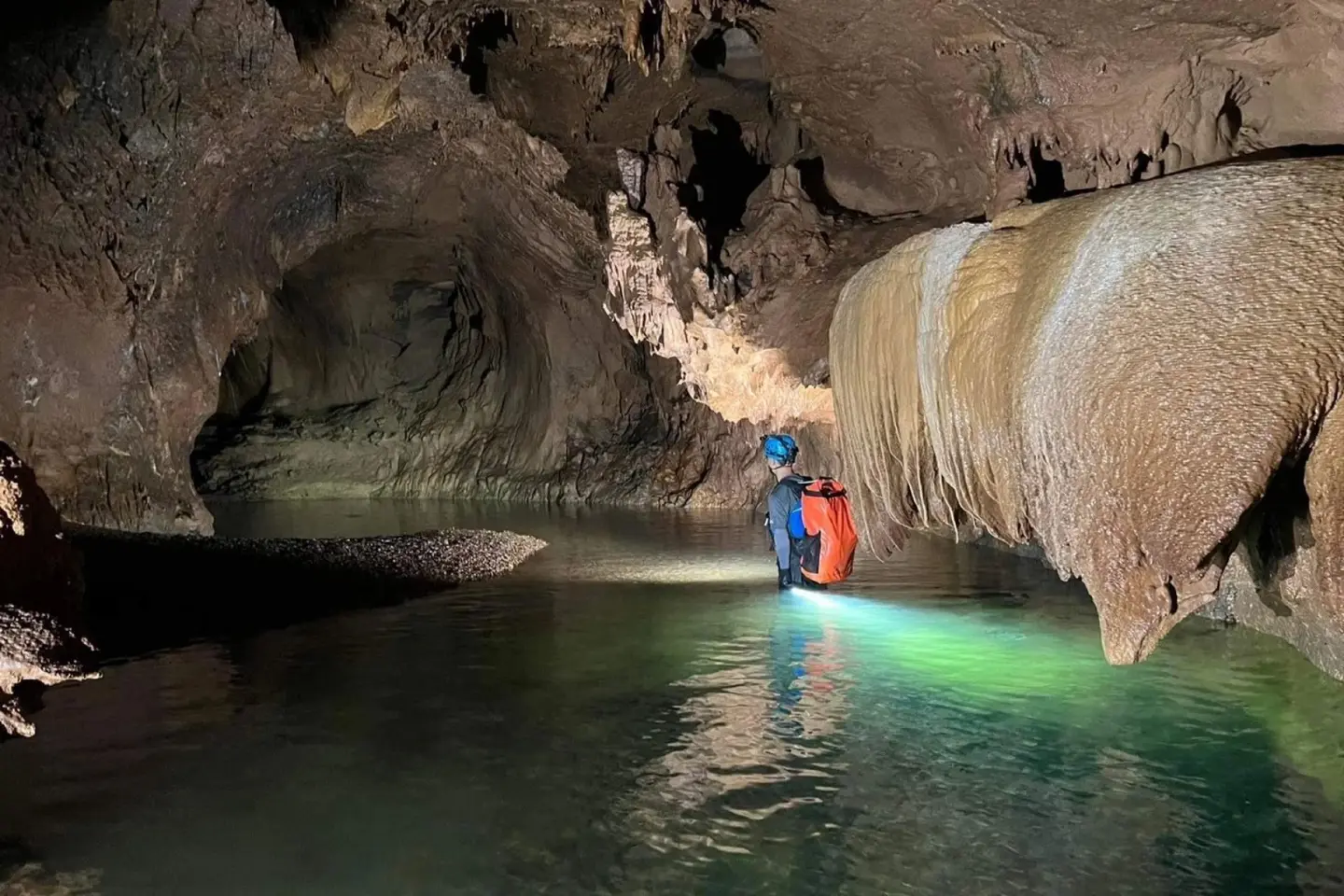 22 new caves discovered in Quang Binh 22 new caves discovered in Quang Binh