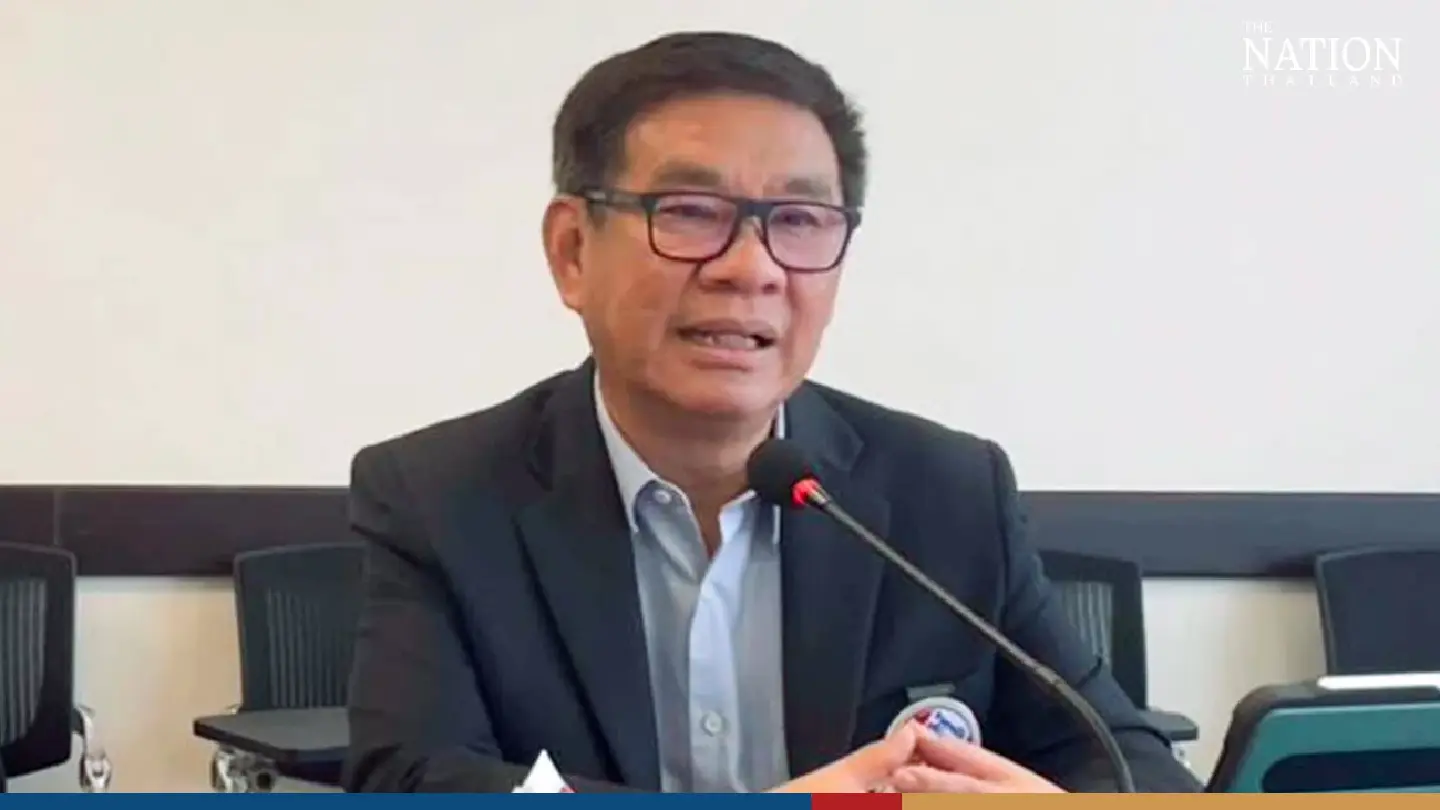 Pheu Thai's 10,000 baht ‘giveaway’ pledge labelled ‘illegal’ Pheu Thai's 10,000 baht ‘giveaway’ pledge labelled ‘illegal’