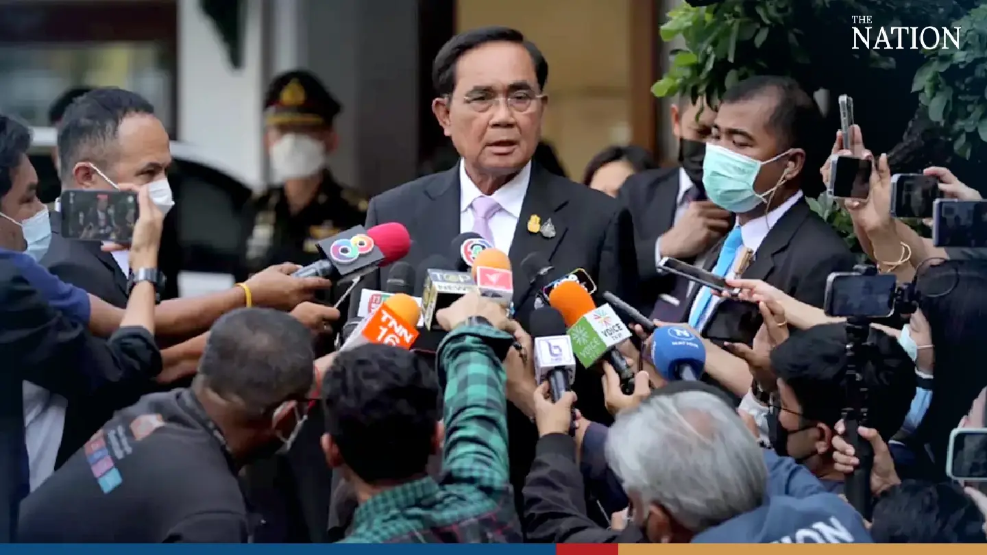 Prayut warns Pita: Soldiers and police are against amending Article 112