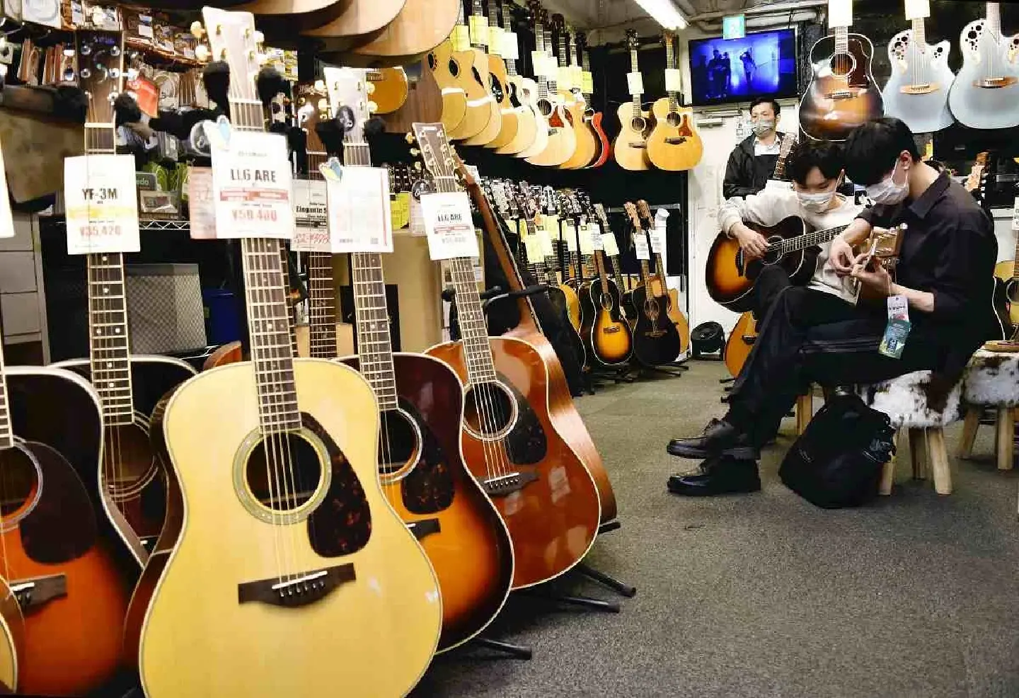 Ochanomizu: Distinctive Town in Tune with Musical Instruments in Tokyo