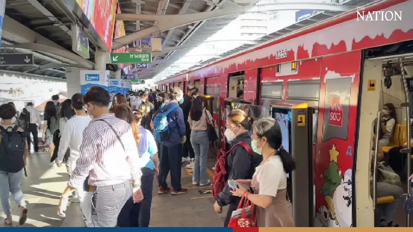 Rail passenger traffic rises over two-day holiday, data shows