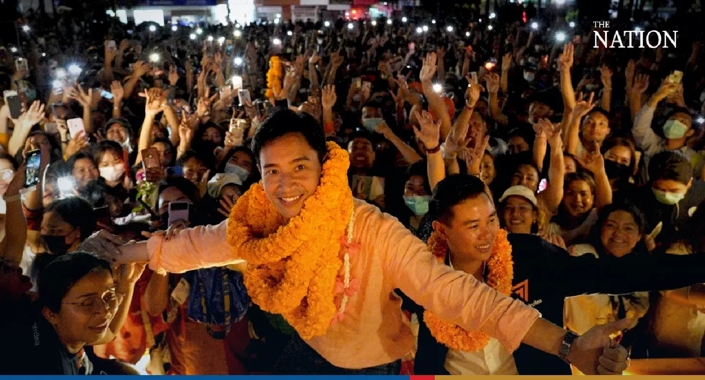 Enthusiastic crowds greet Pita as he campaigns in Chonburi Enthusiastic crowds greet Pita as he campaigns in Chonburi