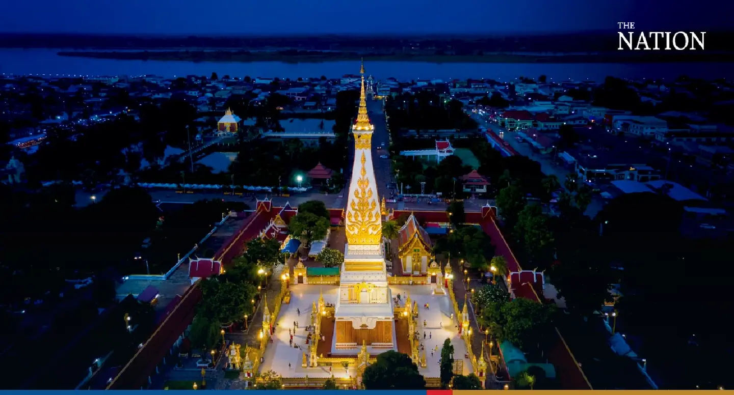 Sacred Thai temple closes after vendors accused of tarnishing it Sacred Thai temple closes after vendors accused of tarnishing it