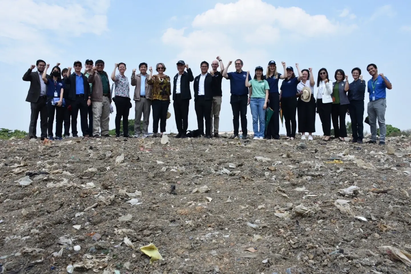 Australian ambassador visits On Nut eco-forest