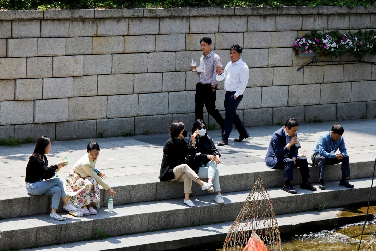 Income inequality widens marriage rates among Korean men Income inequality widens marriage rates among Korean men