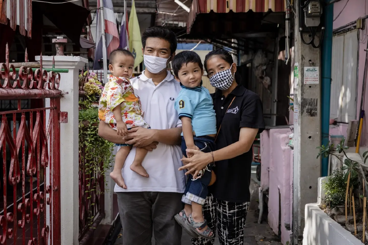 Thailand's socioeconomic recovery from Covid-19, but poor families continue to face challenges Thailand's socioeconomic recovery from Covid-19, but poor families continue to face challenges
