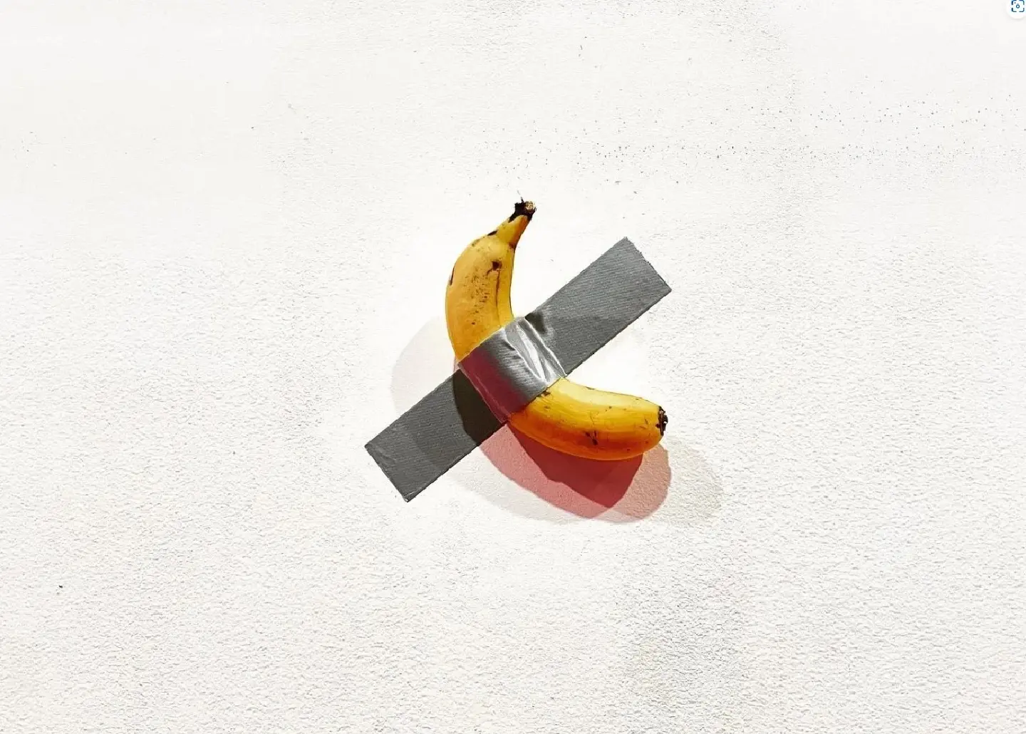 Art student eats Maurizio Cattelan's banana Art student eats Maurizio Cattelan's banana